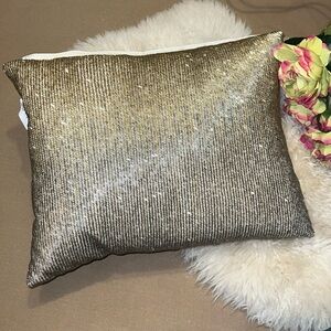 Calvin Klein Pillow 💋💄